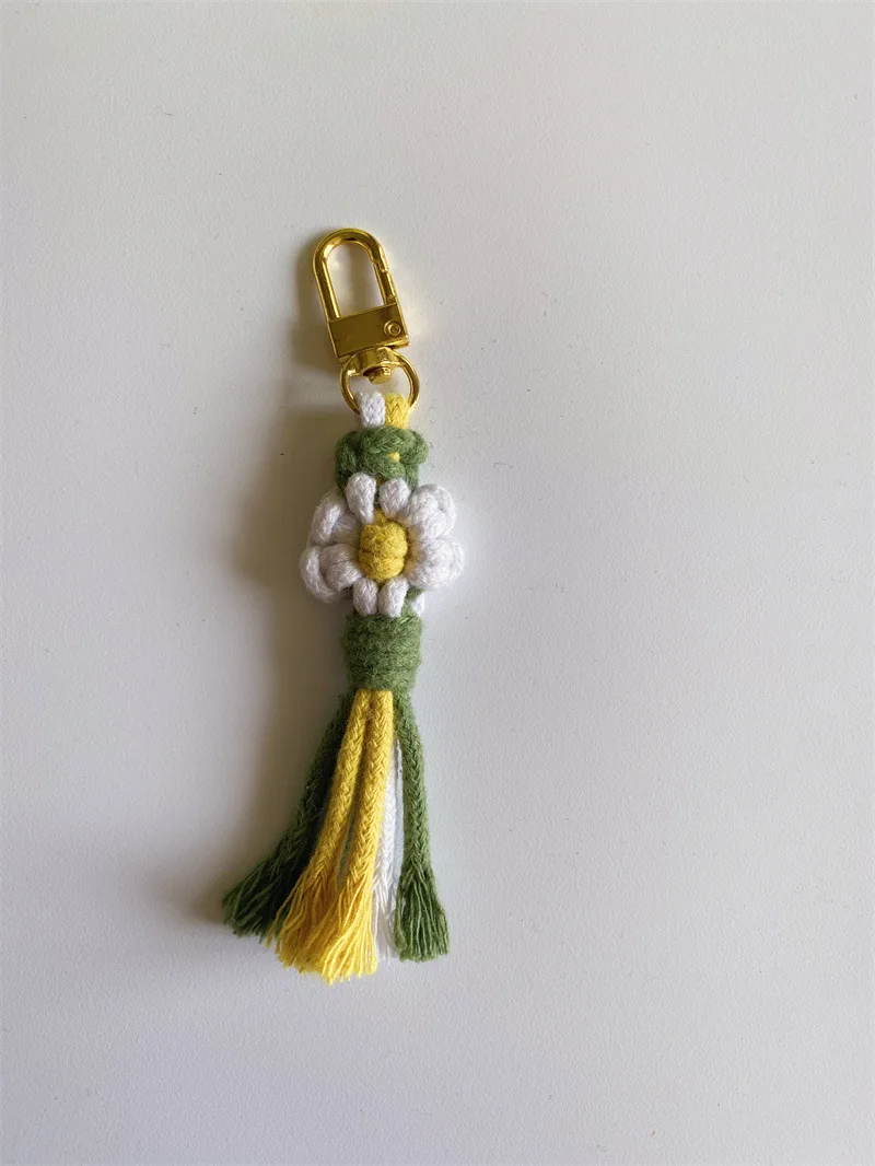 Wholesale INS woven Crochet Flower KeyChain Accessories Handmade Bohemian Boho Daisy flowers Tassel Keychain