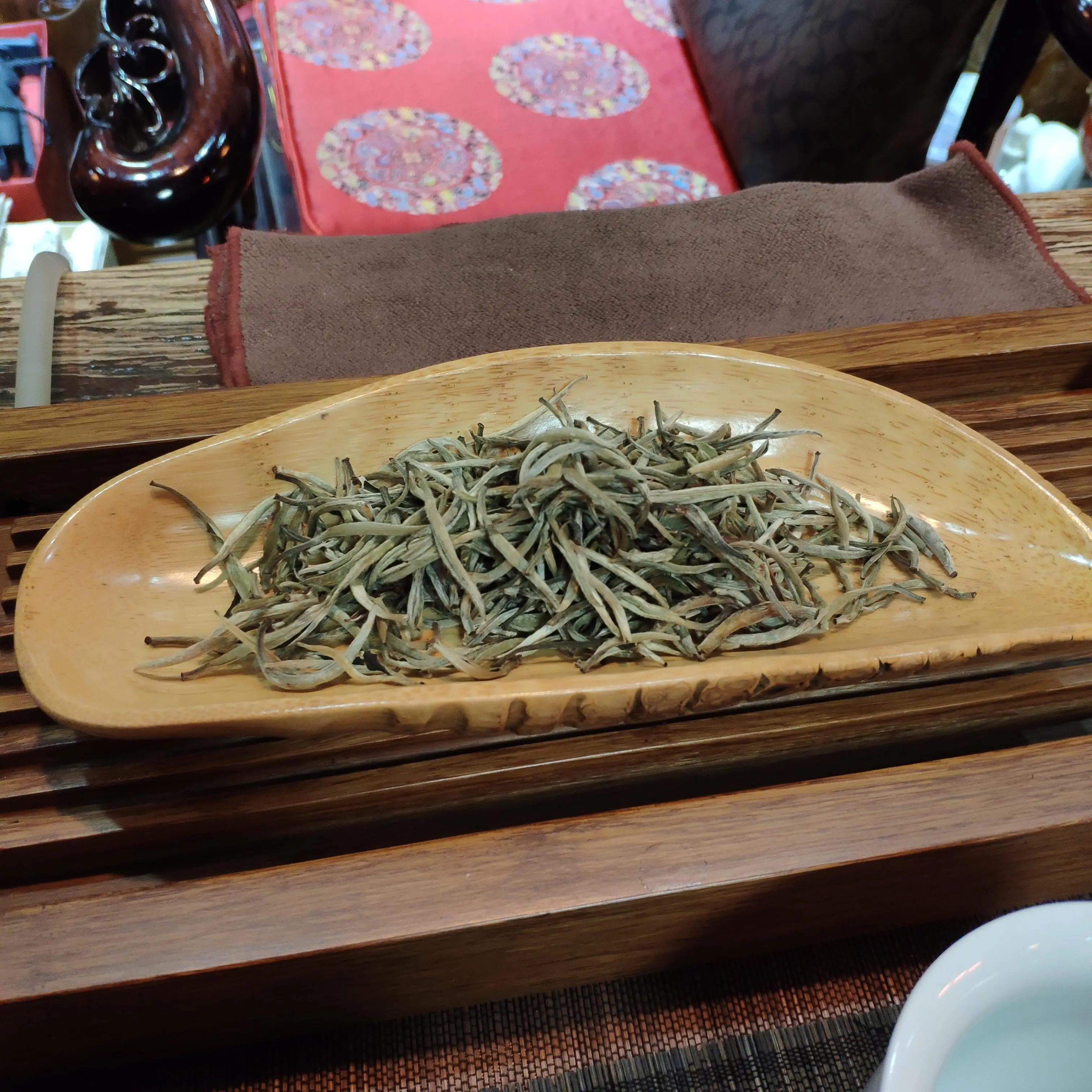 Organic EU Standard Refined White Tea    Chinese Silver Needle  Bai Hao Yin Zhen Cleaning Tea