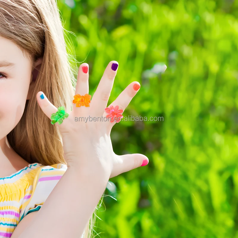 Plastic Rings Party Favor Rings for Kids Girls Boys Assorted Colors and Designs Carnival Prizes Treasure Chest Game