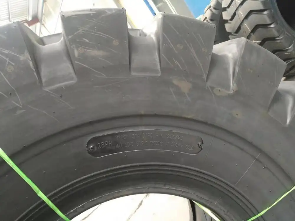 OTR TIRE 23.5-25 28PR L5 PATTERN