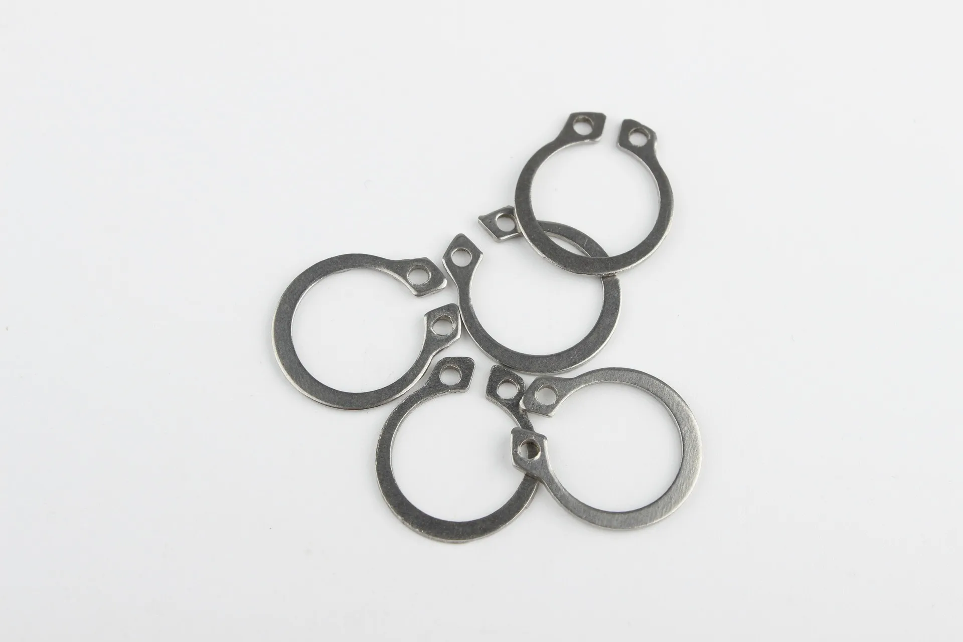 304 Stainless Steel C-Shaped Clamp Ring Elastic Outer Bearing Shaft Clamp Spring GB894 Retaining Ring Shaft Clamper Washers