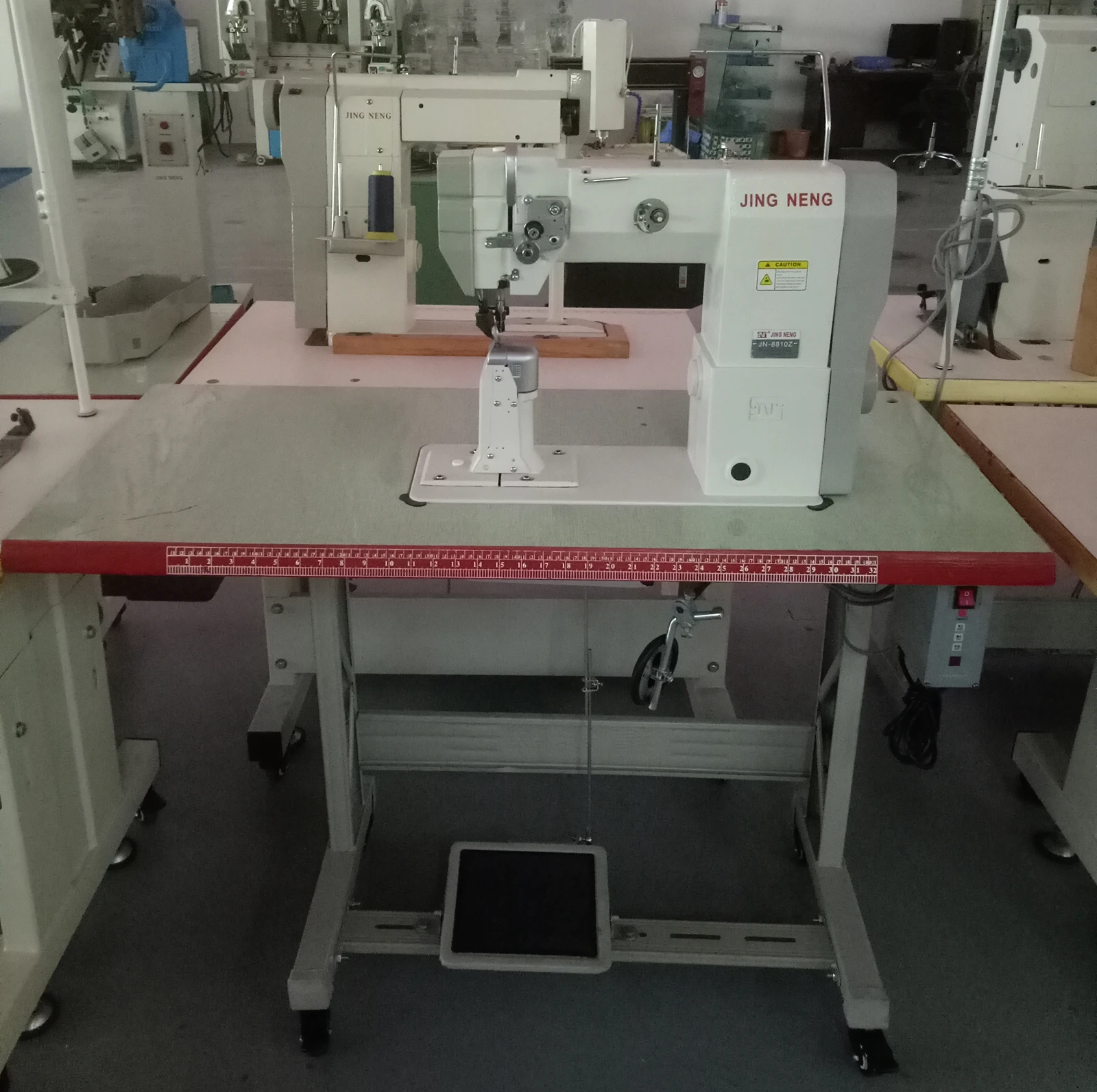 High Speed Direct Drive Single Needle Post Bed Shoe Bag Hat Making Industrial Sewing Machine