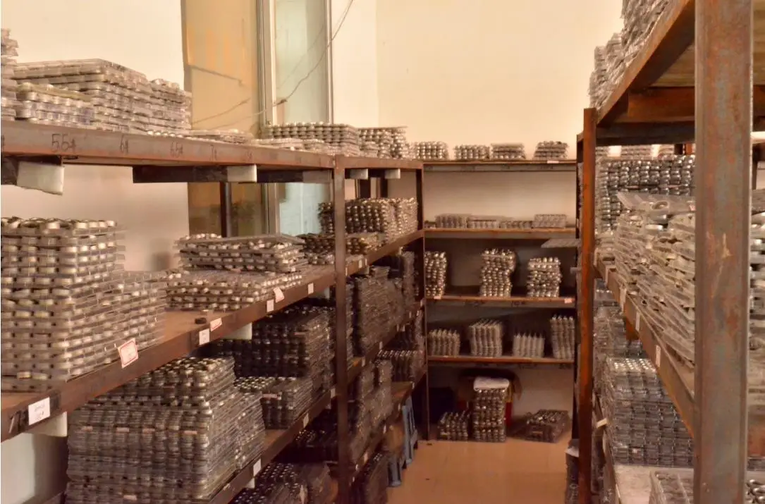 Simple jewelry 8mm silver groove Black tungsten carbide mens ring in 2021