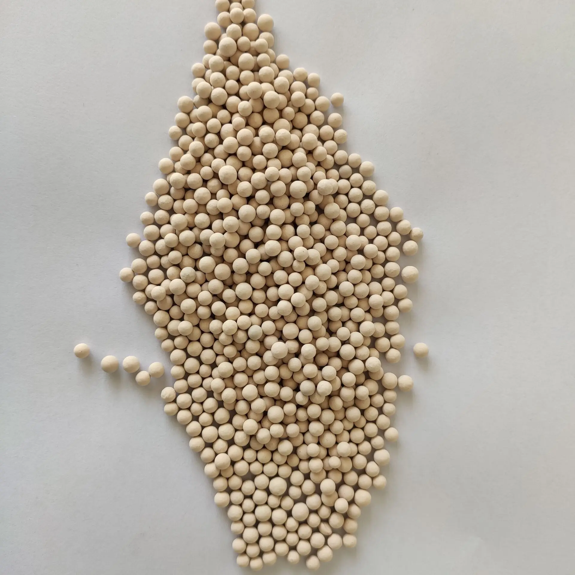 3A molecular sieve adsorbent