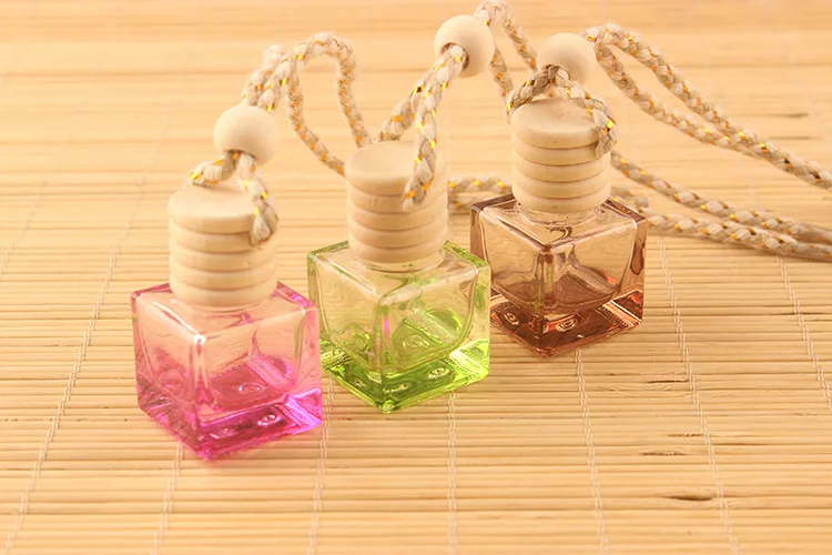 YiWu wholesale 2022 parfum botol miniature car pendant glass square 10ml perfume bottle