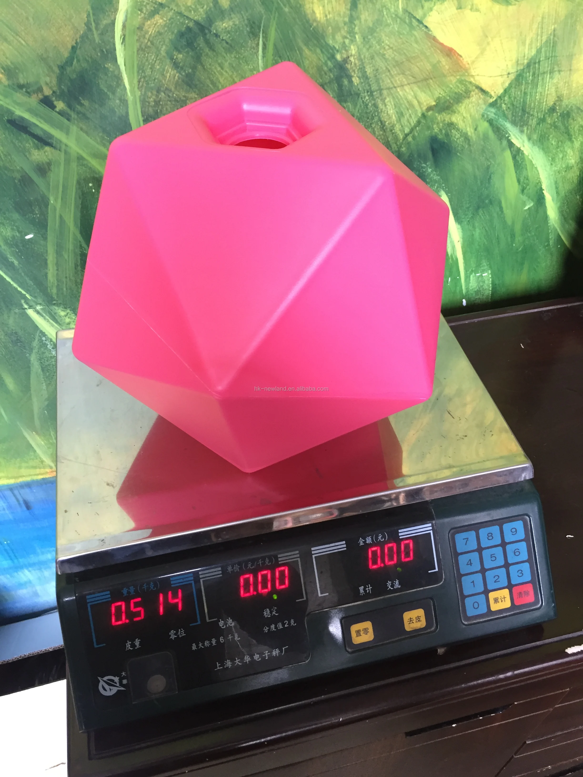  Пластиковая игрушка для лошадей
