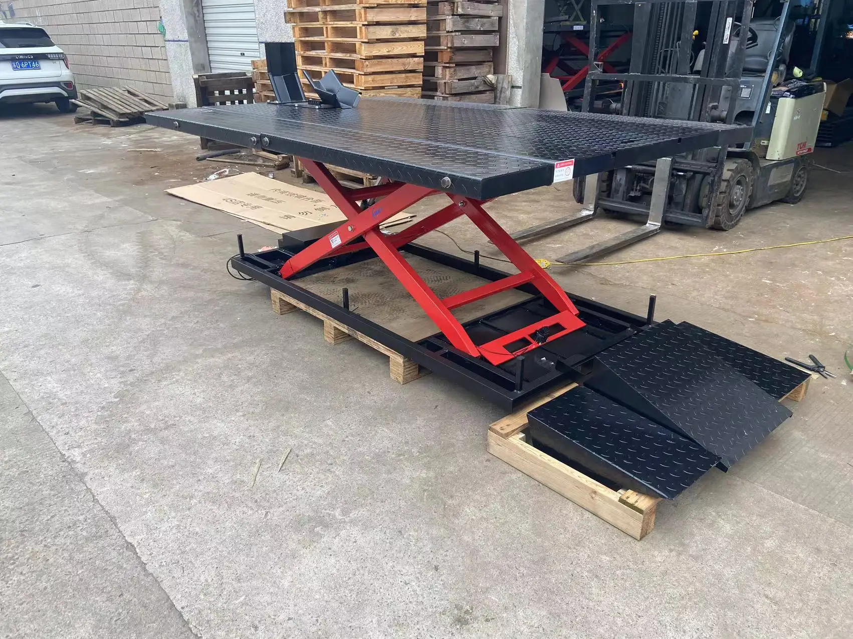 2000LB Heavy Duty OEM Motorcycle Lift 1000KG Hydraulic Lifting Table Electric Lifter Hydraulic Motorcycle Lift
