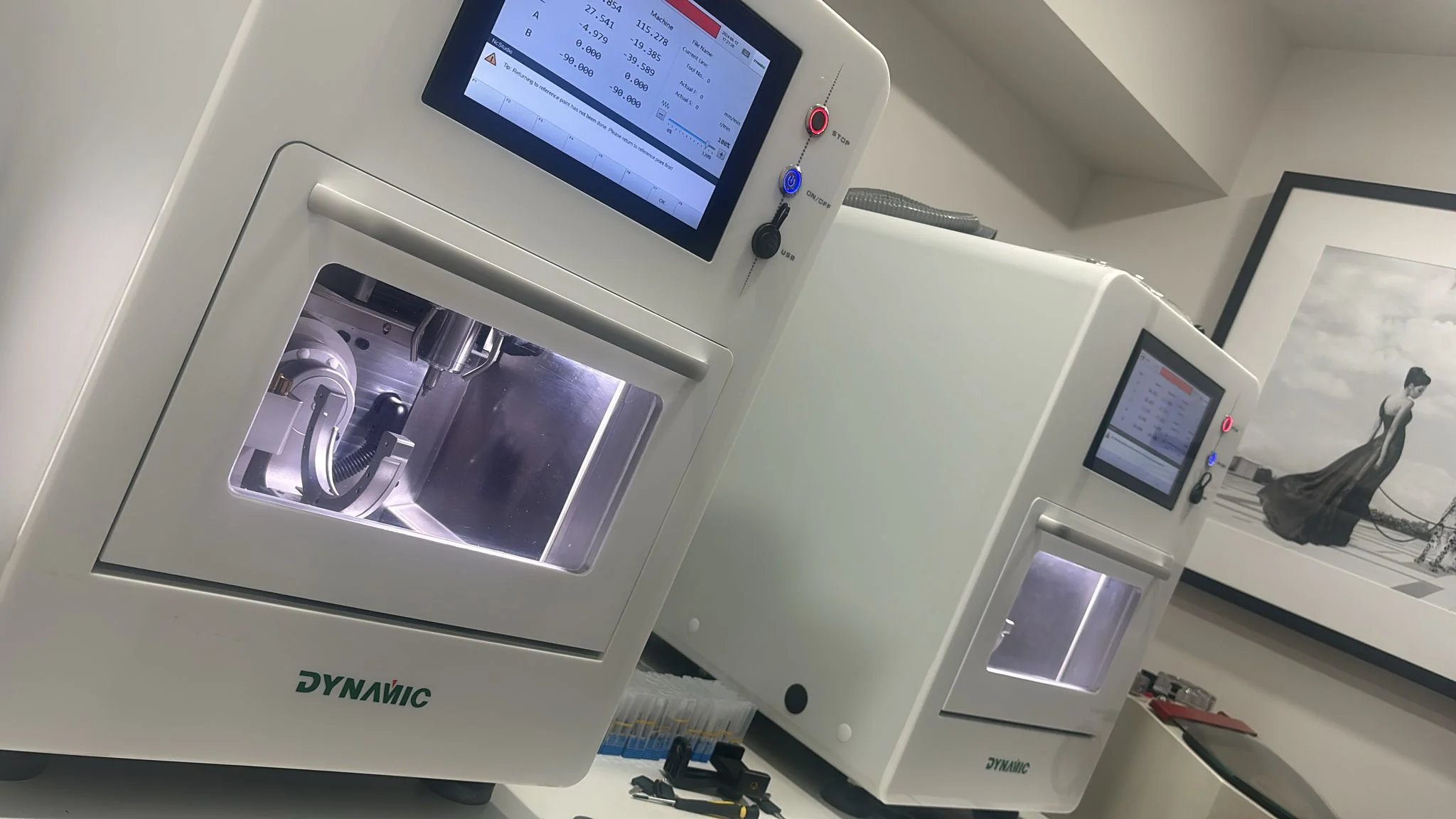 Durable Electric Cad Cam Dental Milling Machine for Glass Ceramic Prostheses With Customizable Metal, Plastic, and Steel Options