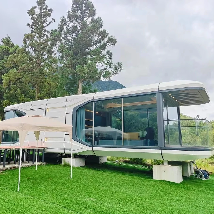 Tiny Detachable Prefabricated Container House Sustainable Living Garden Office Apartment Kit Eco-Friendly Capsule House Design