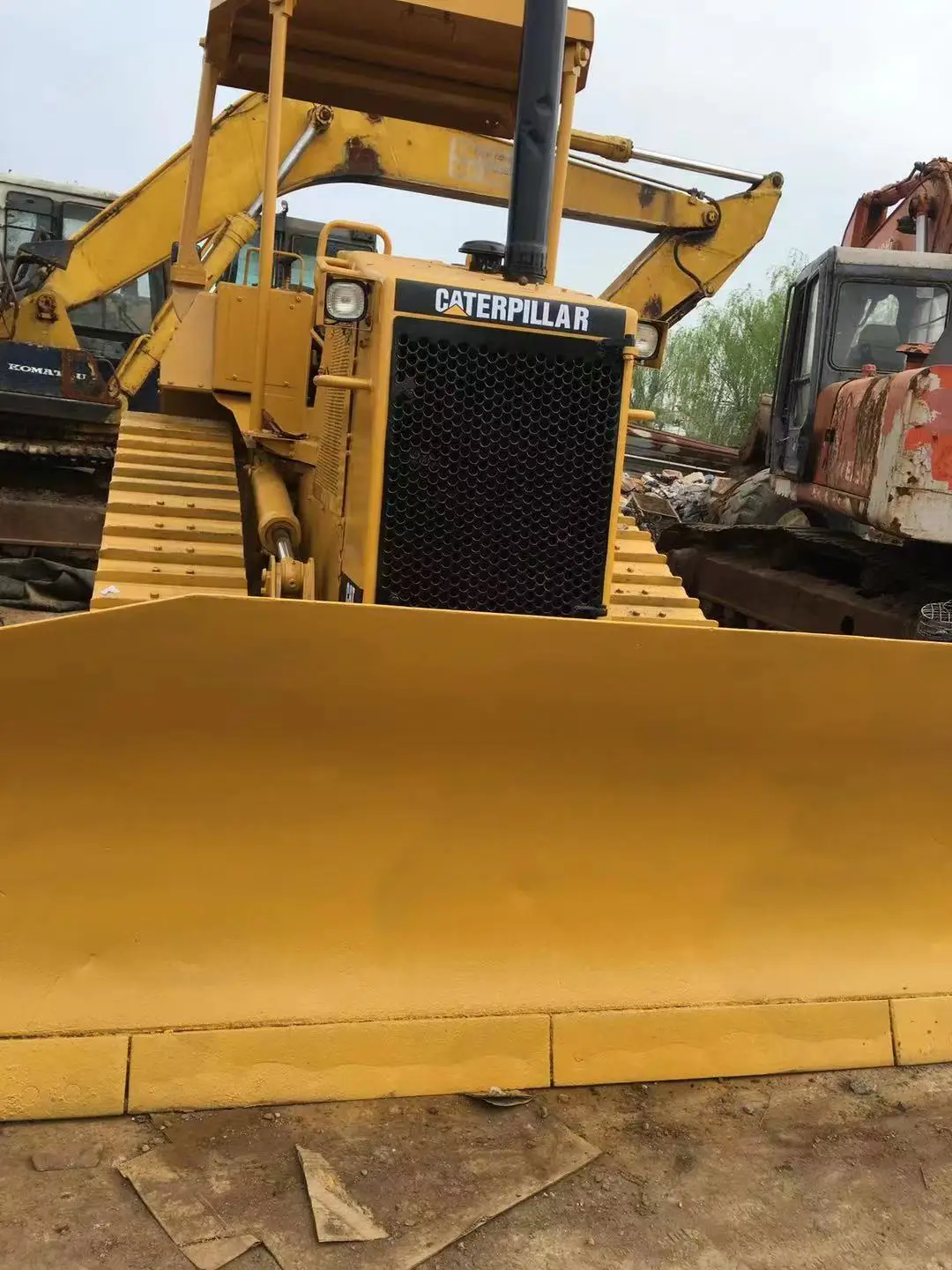Бульдозер Caterpillar б/у