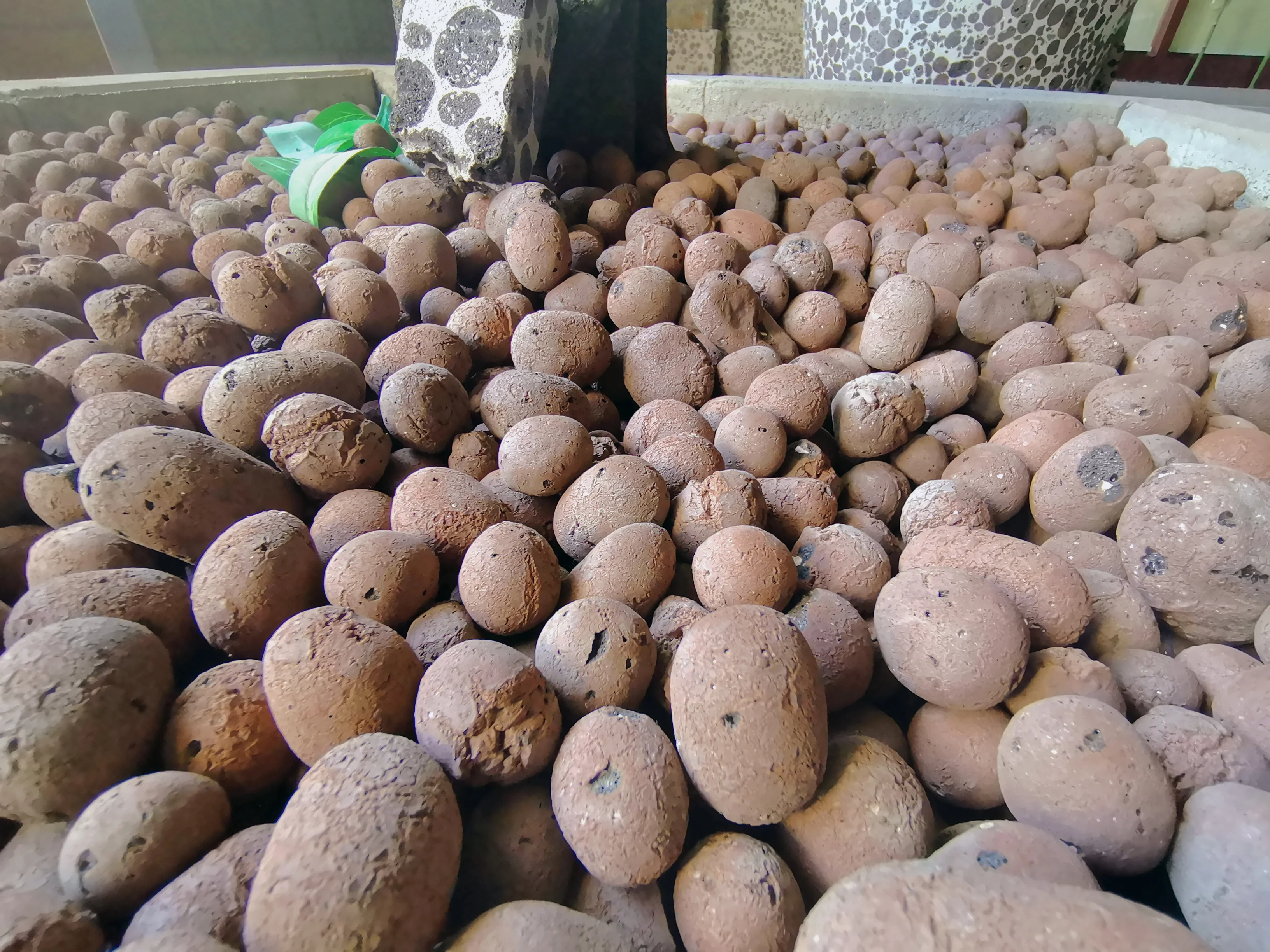 Factory Direct Quality Wholesale Hydroponic Clay Balls Ceramsite for Concrete Masonry Materials