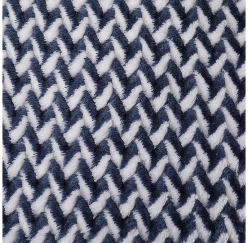 100%Polyester Geometric Design Jacquard Weave Dyed Double-Side Flannel Fabric for Blanket Garment Sofa