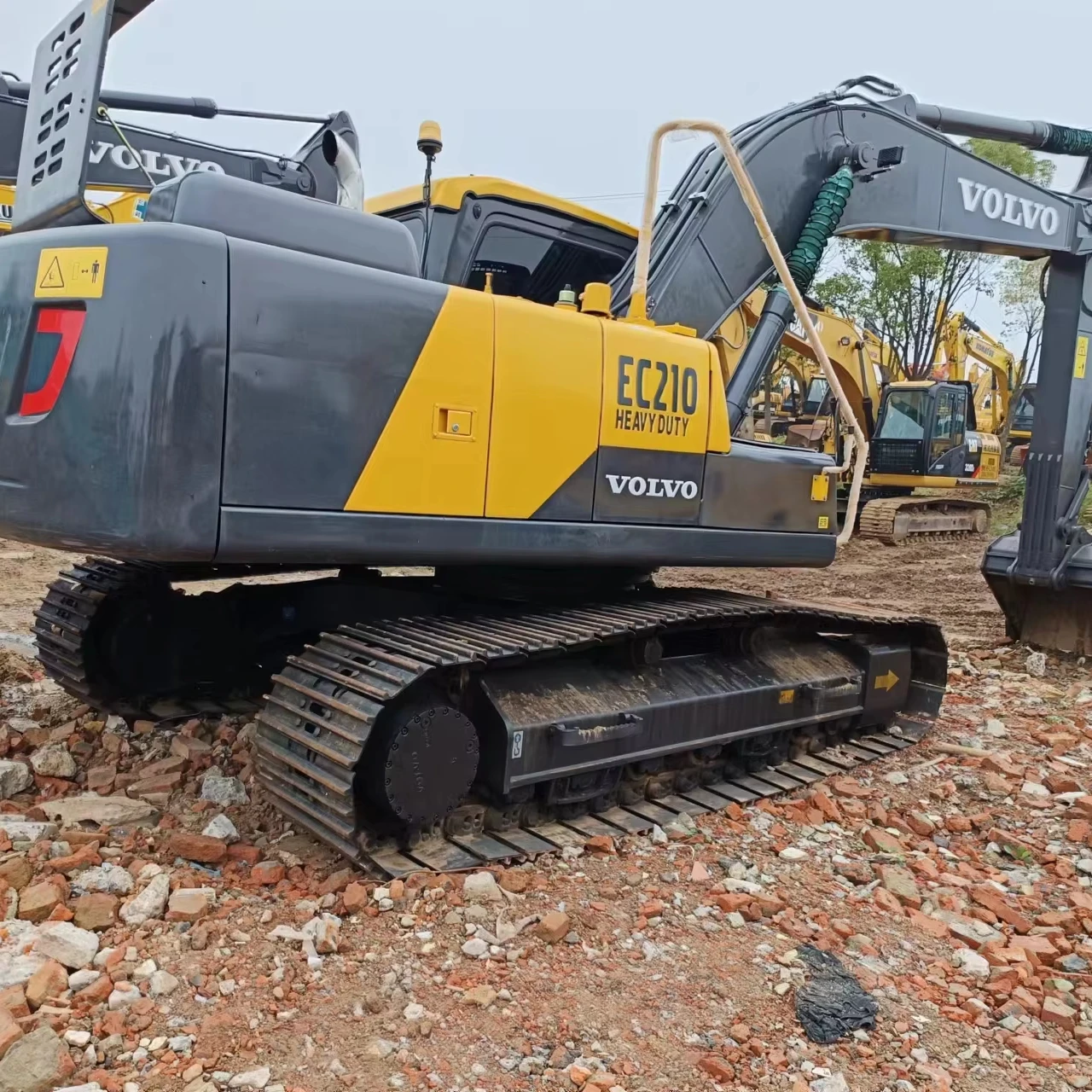 Используемый оригинальный экскаватор Volvo EC210 21-тонный Средний гусеничный строительная машина для продажи