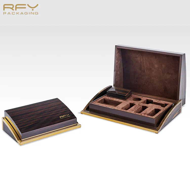 wooden lacquered gift packaging box for perfume bottles