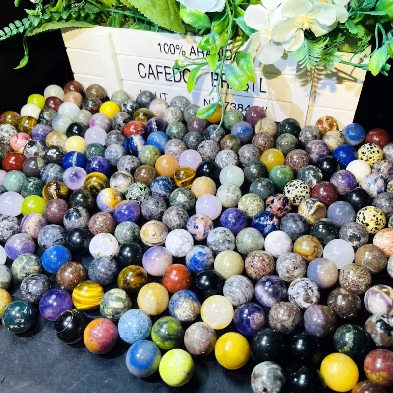 Wholesale Price Healing Stone Polished Tiger Eye Stone Crystal Balls Ruby In Kyanite Sphere For Fengshui Decoration