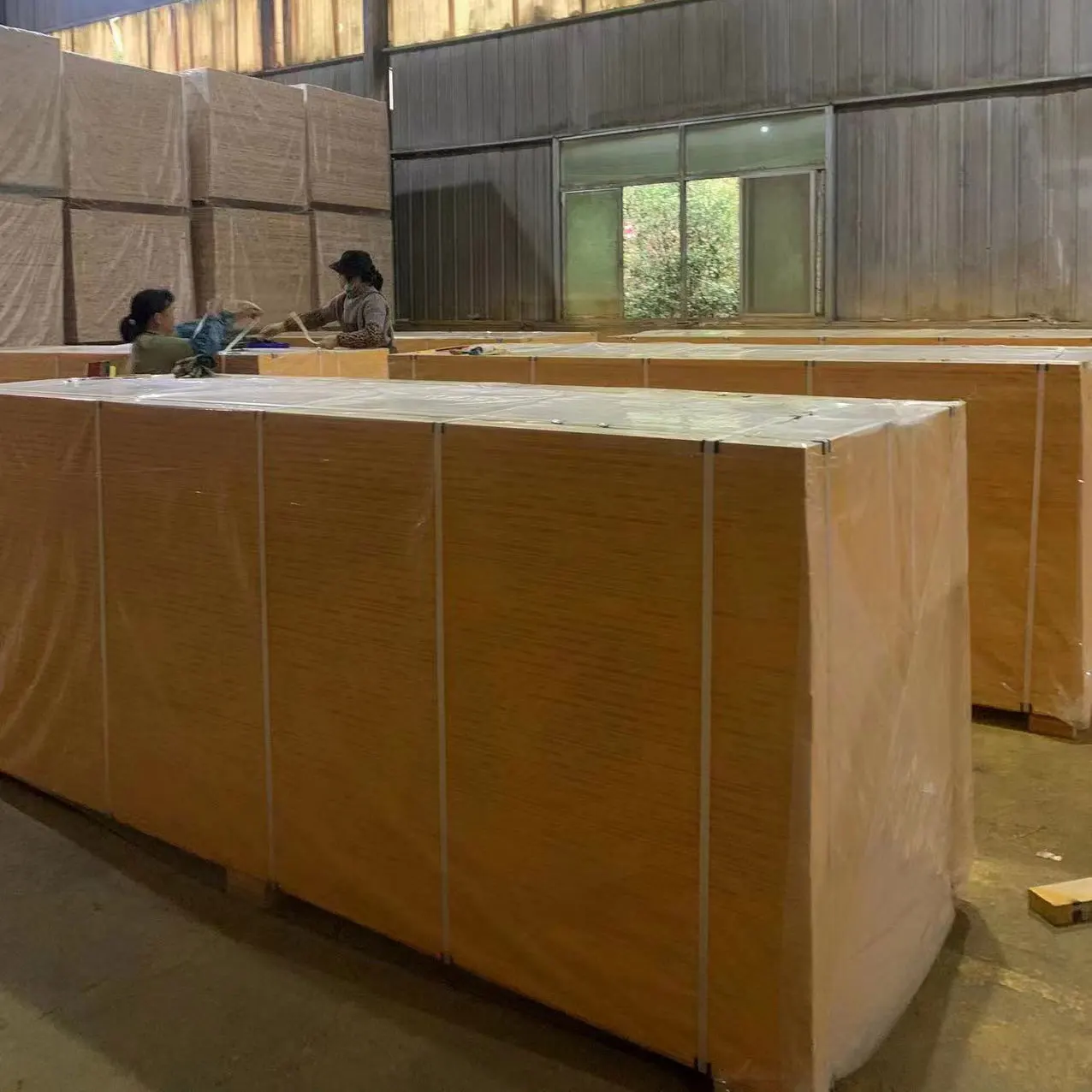 LIVL formwork 3-ply shuttering plywood spruce/pine yellow 3-ply panels structure 9+9+9 mm for concrete formwork