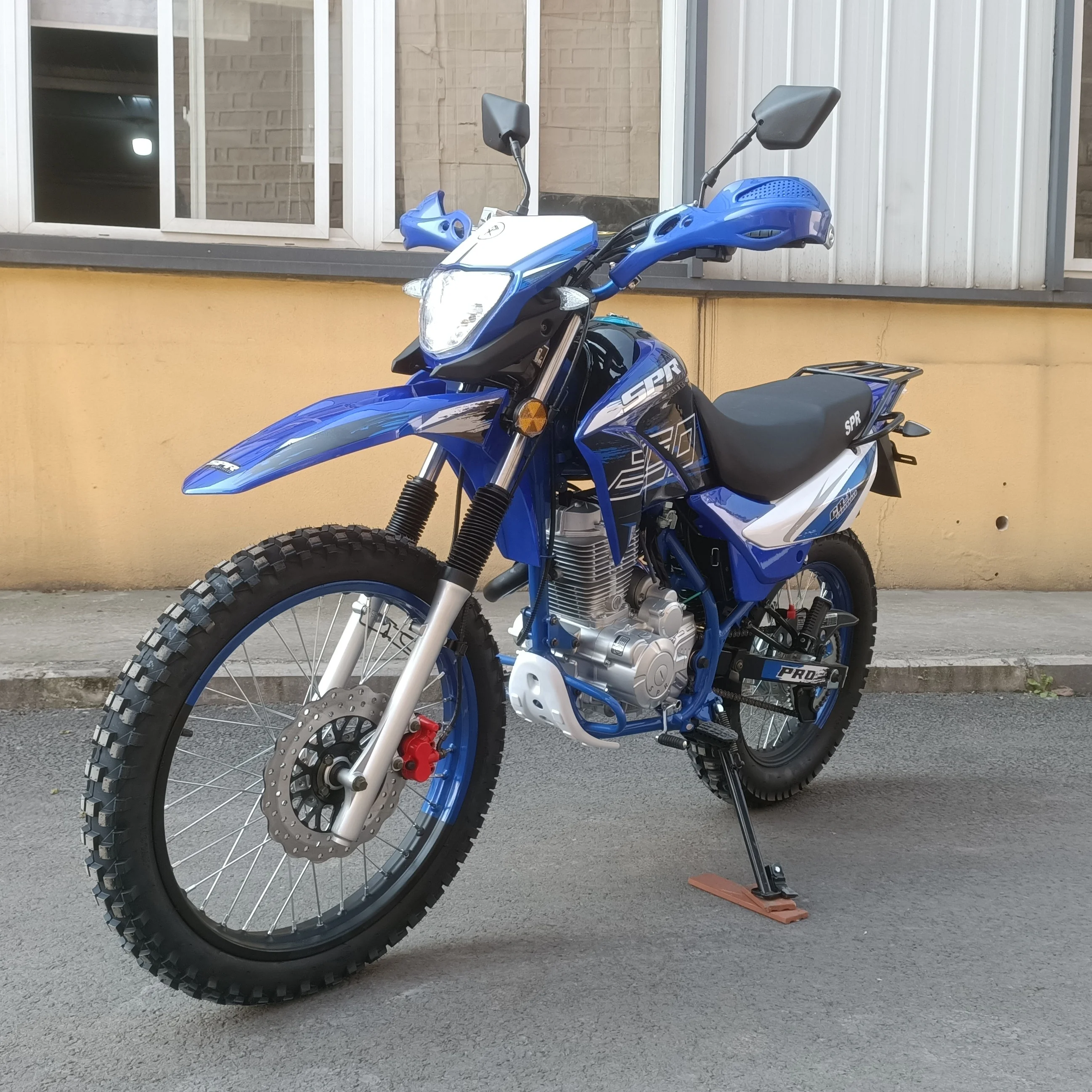 New Sticker Classic Model OTTC dirt-bike racing motorcycle 150cc 200cc CG 250cc motorcycle off road with Rear Carrier