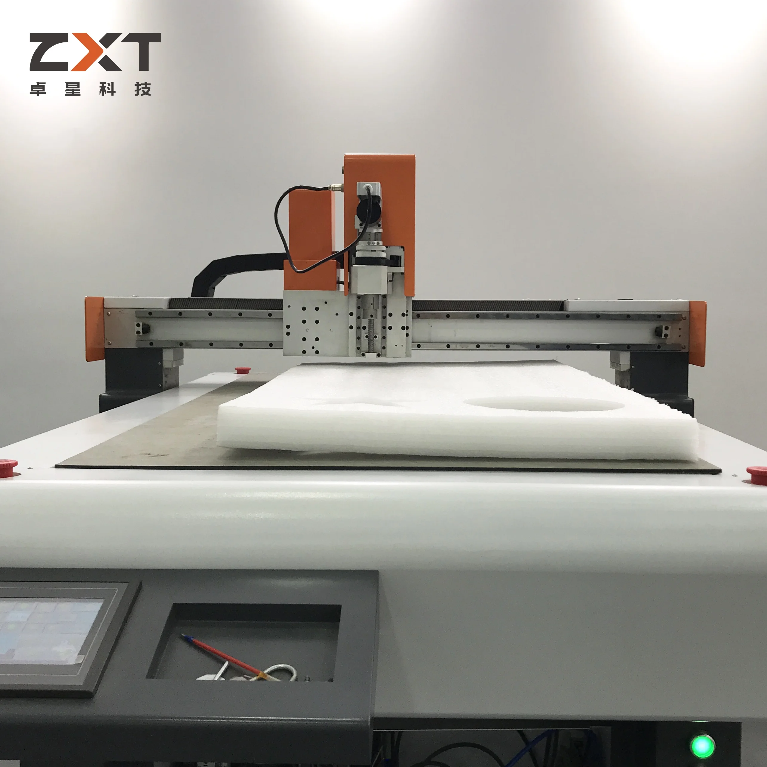 CNC Digital Oscillating Knife Flatbed Vibration Blade Cutting Machine Sponge Foam Rubber Cutting Machine for Foam Sheet