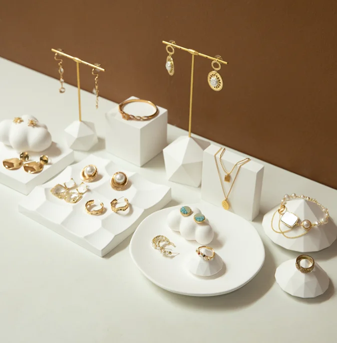 Jewelry Counter Display Ring Pendant Bracelet Necklace Modern Props Gypsum Lacquer Jewelry Display Set Necklace Display Tray