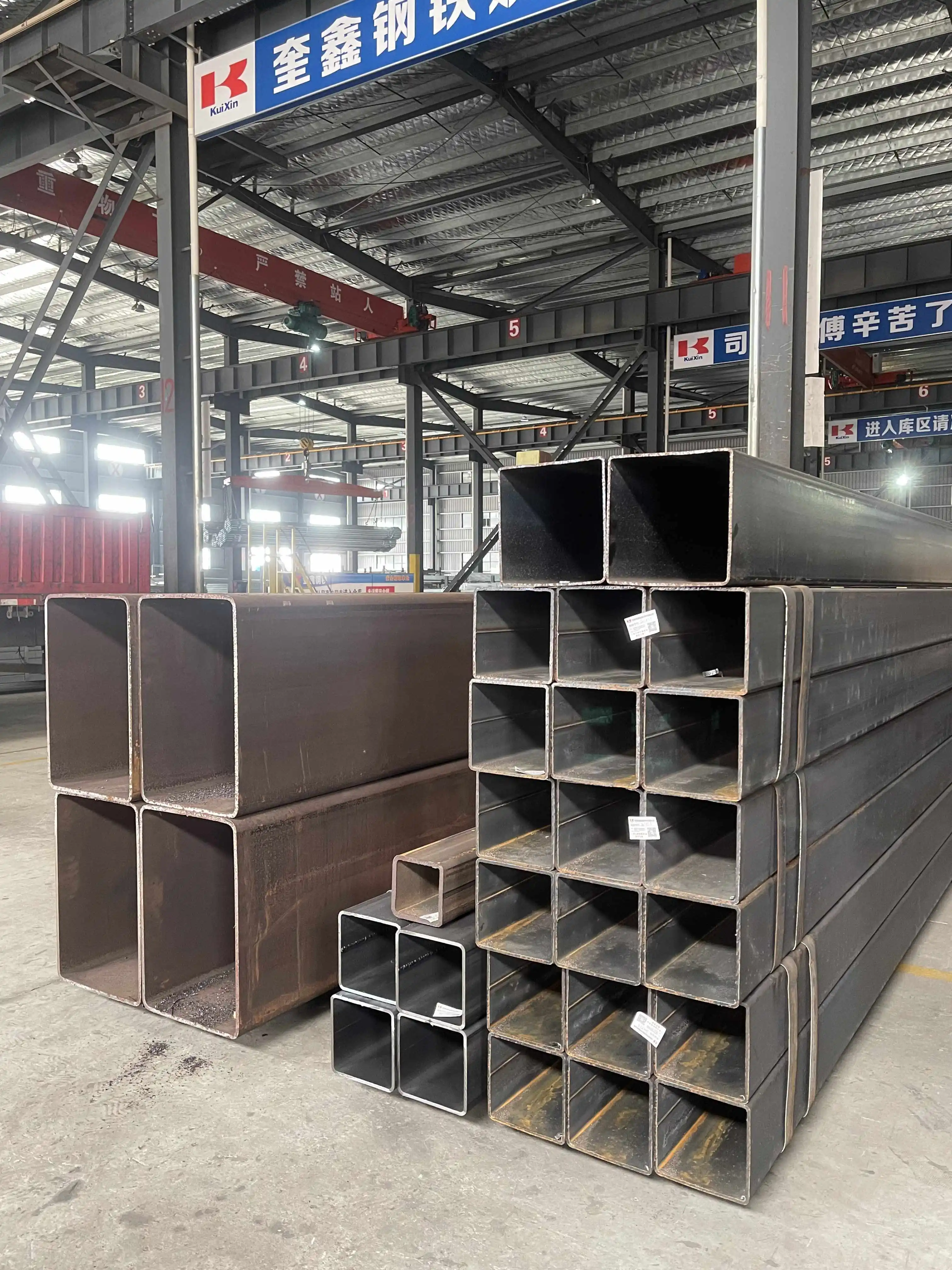 Q235 Q345 Hollow Section 160mm Square Steel Pipes 50X50 Structure Square Steel Tube ASTM A53 Pre Galvanized Square Steel Tube