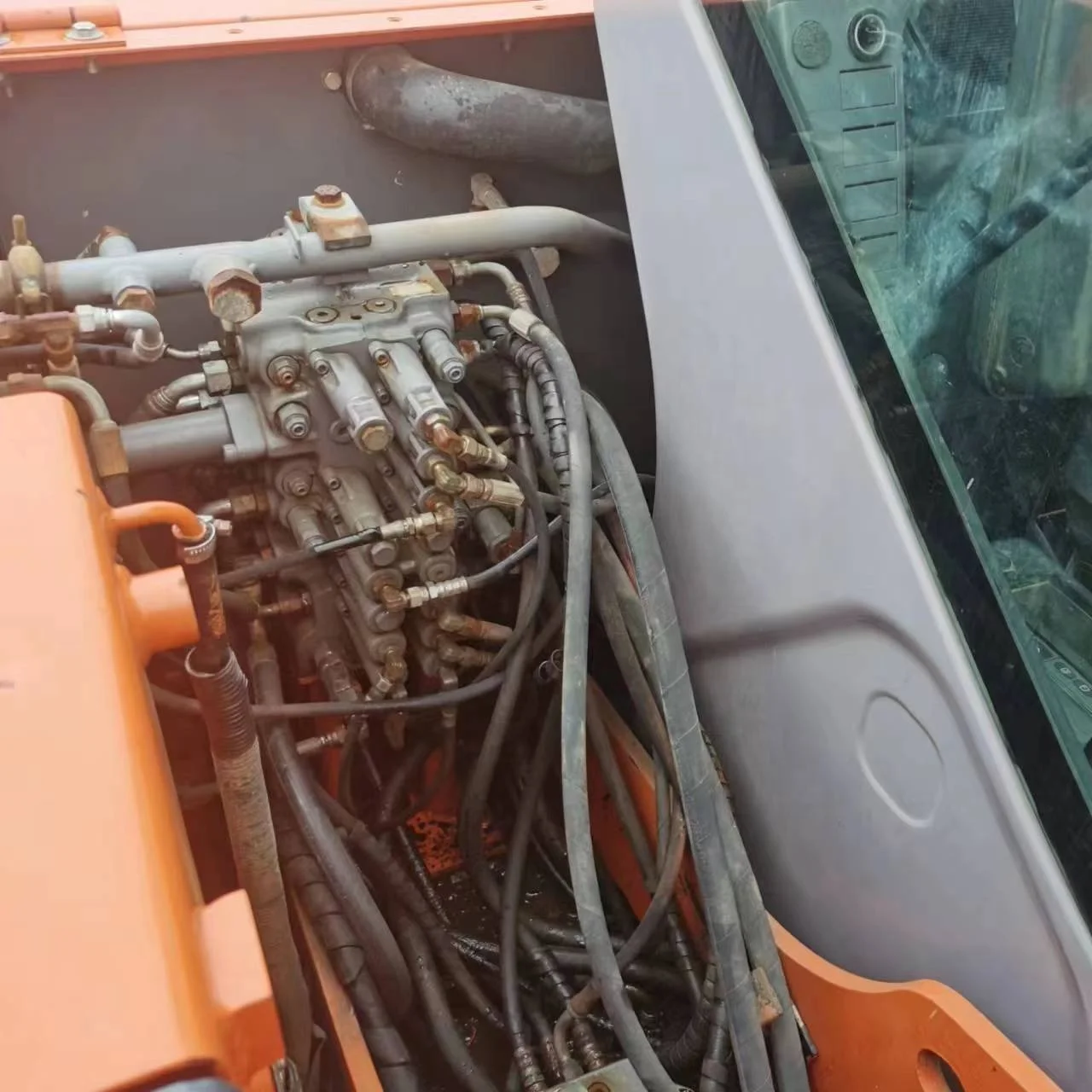 Hot Selling Used Excavators HITACHI ZX60 5.8t Second-Hand Excavator HITACHI Equipment USA