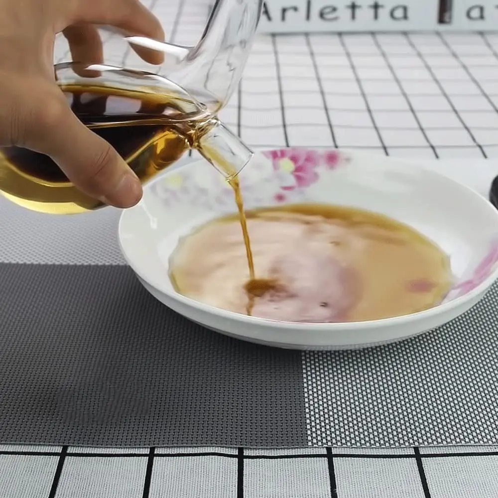 Factory handmade food-grade 2 in 1 oil and vinegar dispenser glass bottle