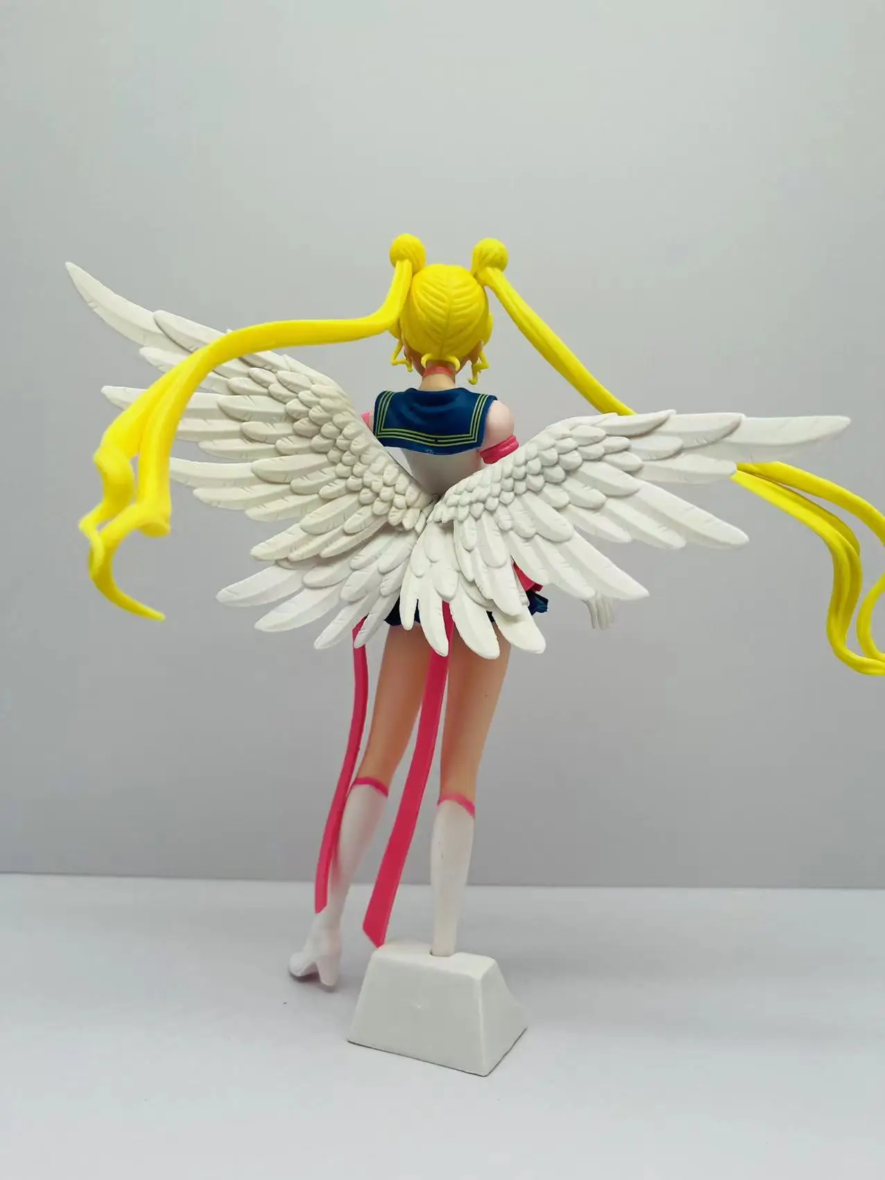 HUAYI 23CM Character PVC Anime Sailor Moon Action Figure Sailor Moon Version A Figure