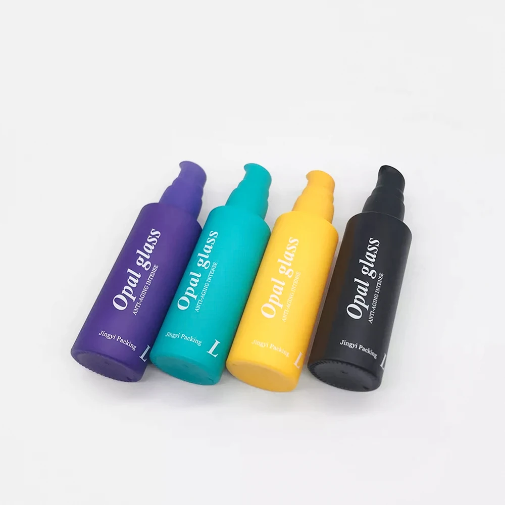 Косметическая сывороточная бутылка из опалового стекла с насосом