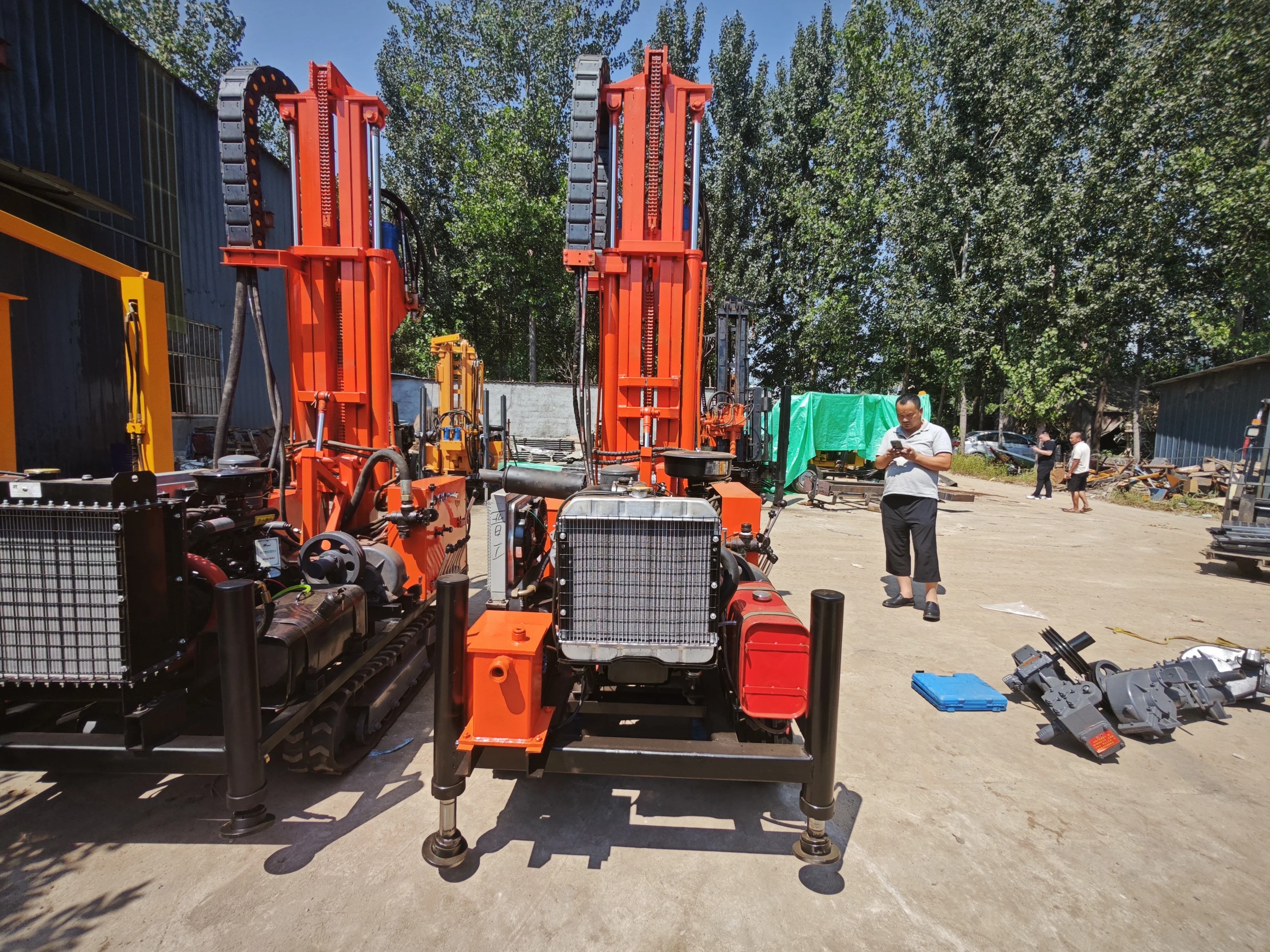 Factory price 200m deep hole water well drilling rig with free mud pump suitable for family farm mountainous area