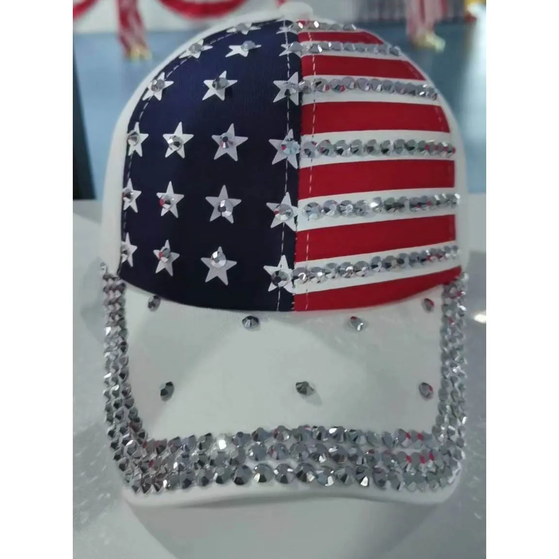 WM 2022 USA flag baseball cap with metal star