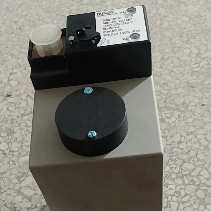 DUNGS DMV-D520/11 gas solenoid valve ,gas valve ,burner spare parts ,gas switch