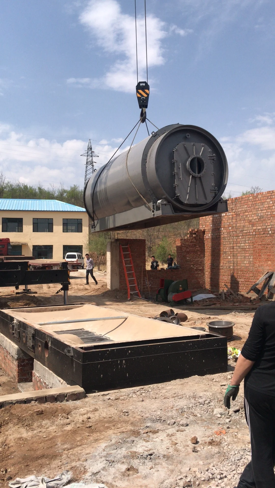 Pyrolysis Plant Waste Rubber/Plastic/Tire to Fuel Oil Recycling Equipment Machine