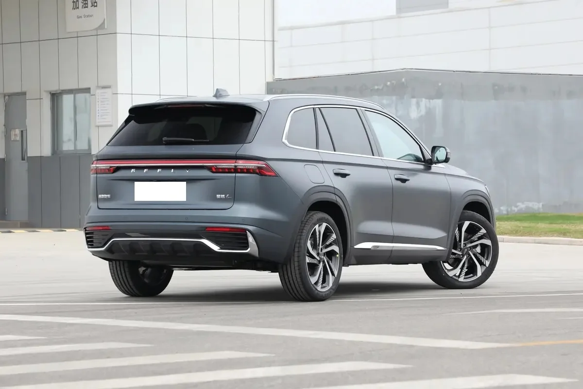 New Gelly Geely Monjaro 2.0 td Flagship Suv Car Geely Monjaro 2024 Xingyue L 2023 2.0td New 4WD Offroad Vehicle Russian