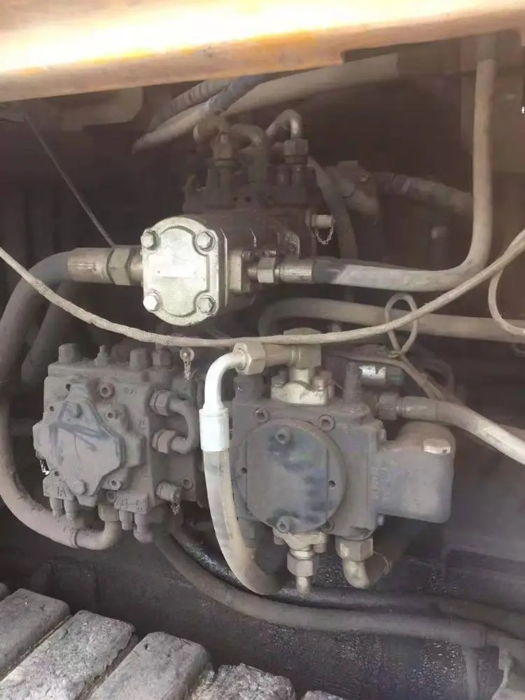 
used sanyi DTU90SC 9M Width asphalt cpaver TITAN ABG7520 P6273C 8620 ABG Dynapac SD2530CS paver Volege 2000 2100C 2500 Paver 