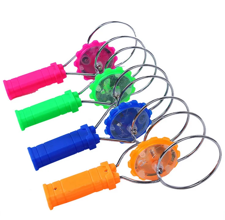 Оптовая продажа, светодиодные вращающиеся игрушки, светодиодные гироскопические колеса для детей, игрушки с упаковкой для карт