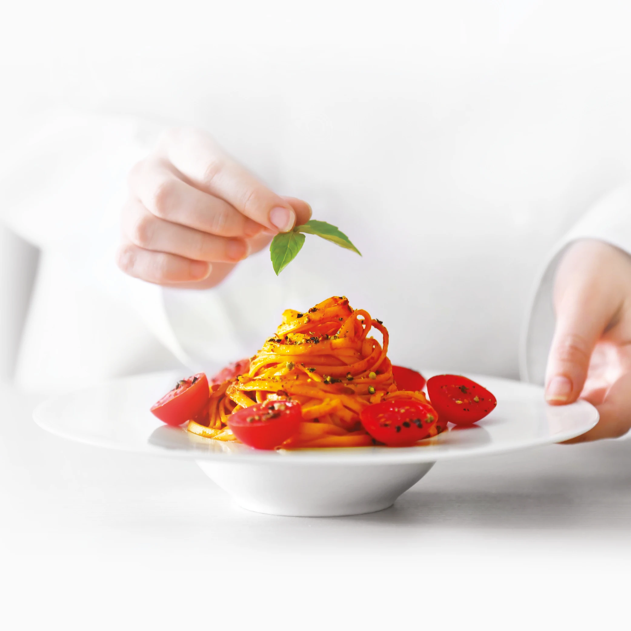 Private label best high quality italian Tomato pasta sauce with basil canned made in Italy top for dressing pizza pasta red