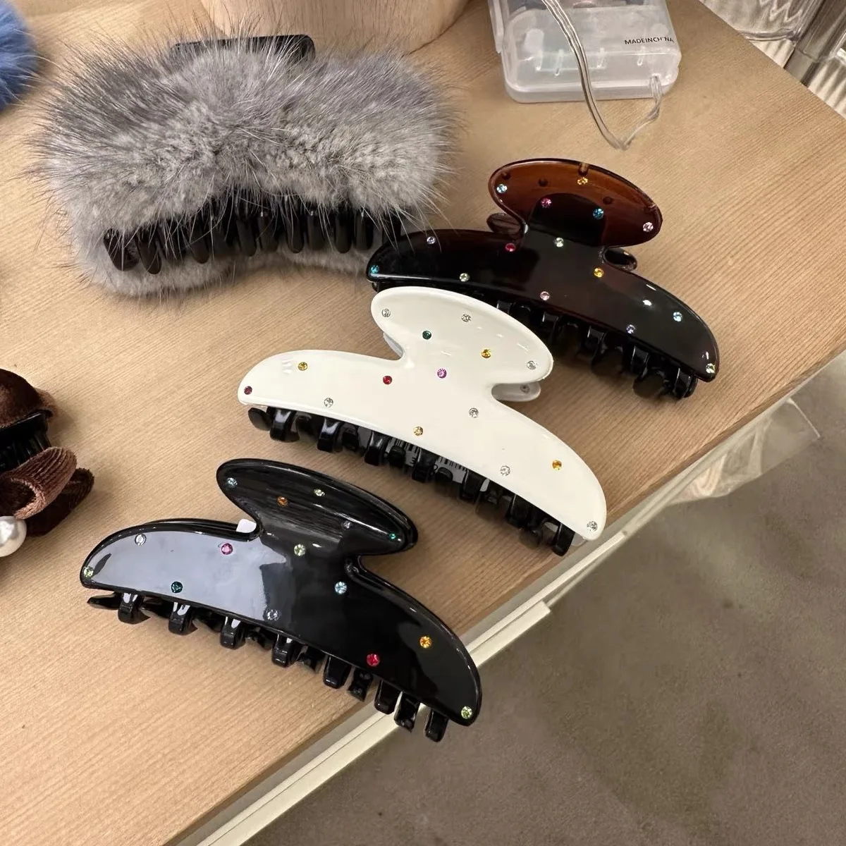 Korean Color Diamond Full Diamond Acetic Acid Grab Artistic Retro Style Full Diamond Shark Grab Hair Clip Hair Accessory Women