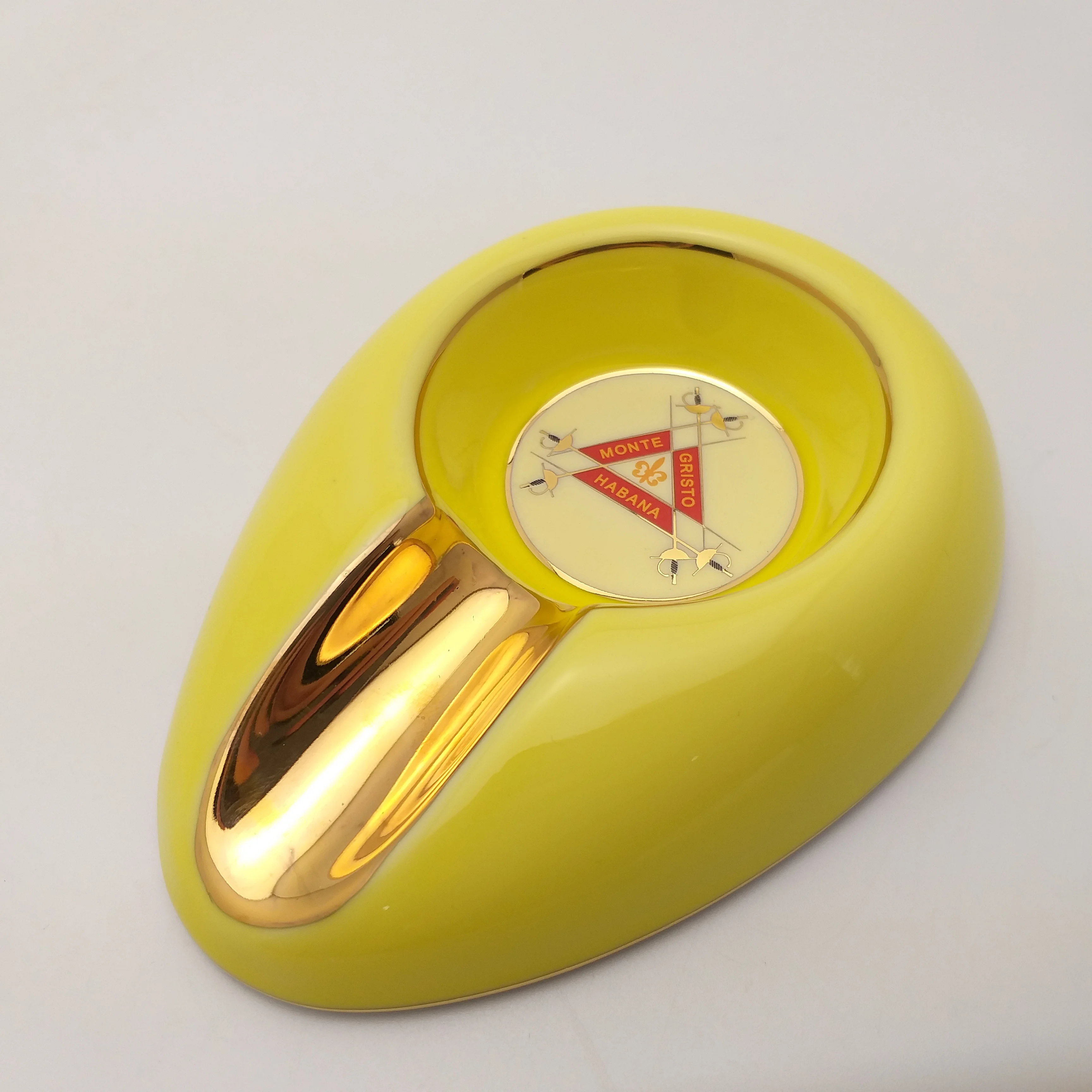 Hot Sale Ceramic Cigar Ashtray Customized Logo