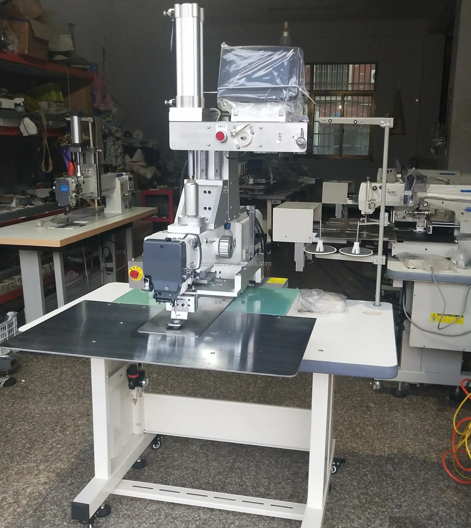 Automatic Cushion Pattern Sewing Machine Pillow Stitching Machine Sewing Machine for Pillow Cases