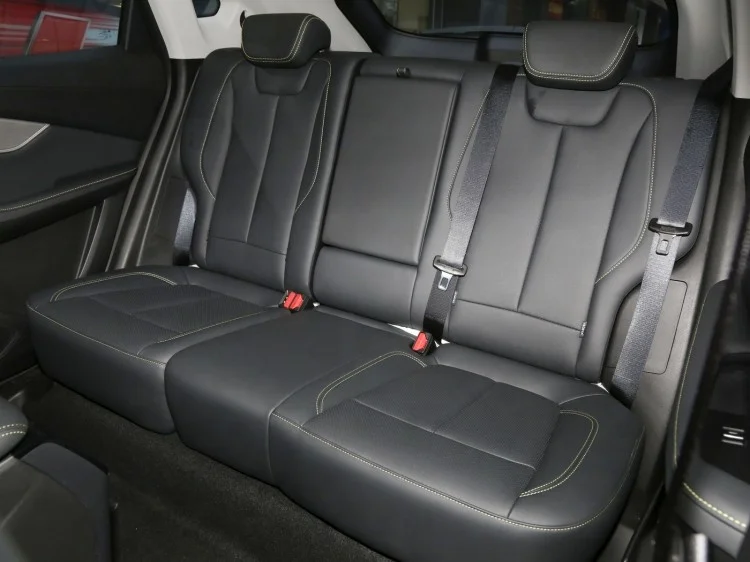 new Dongfeng Forthing T5 EVO petrol car SUV 1.5 shiny version