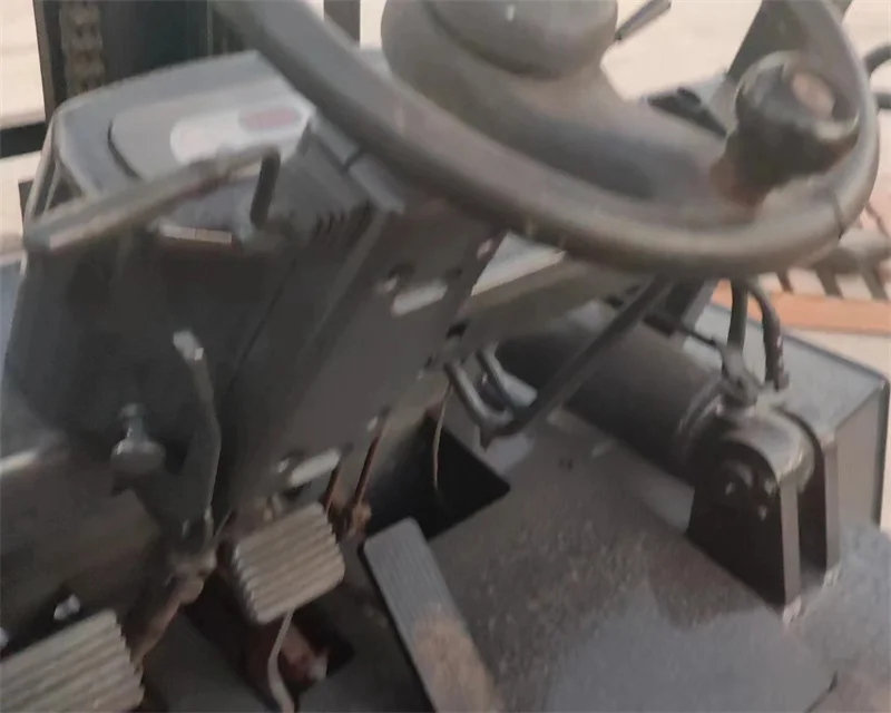 very hot sale Japan made TCM FD60 FD60Z8 6 ton used secondhand diesel forklift with solid tires