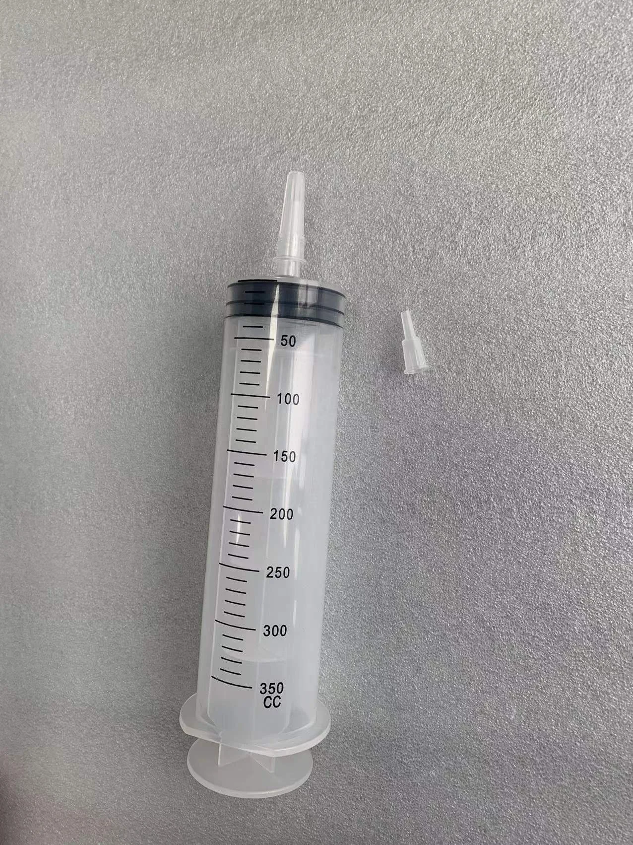 Medical large Feeding Syringe makes it easy to feed patients