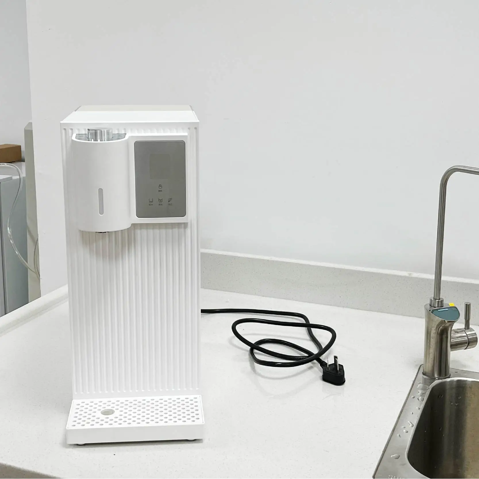 White Portable 0 Installation Desktop Home Apartment Use Easy Replace Filter 4.5L Capacity Heating Revers Osmosis Water Purifier