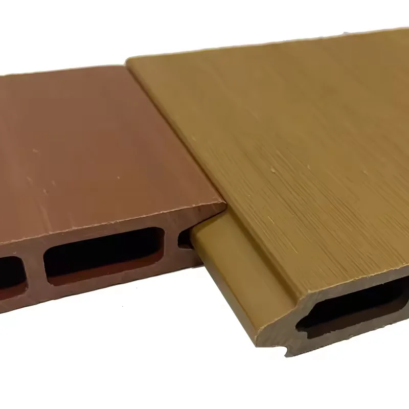 Weather-Resistant Maintenance Free Wood Grain WPC Plastic Composite Panels Fencing