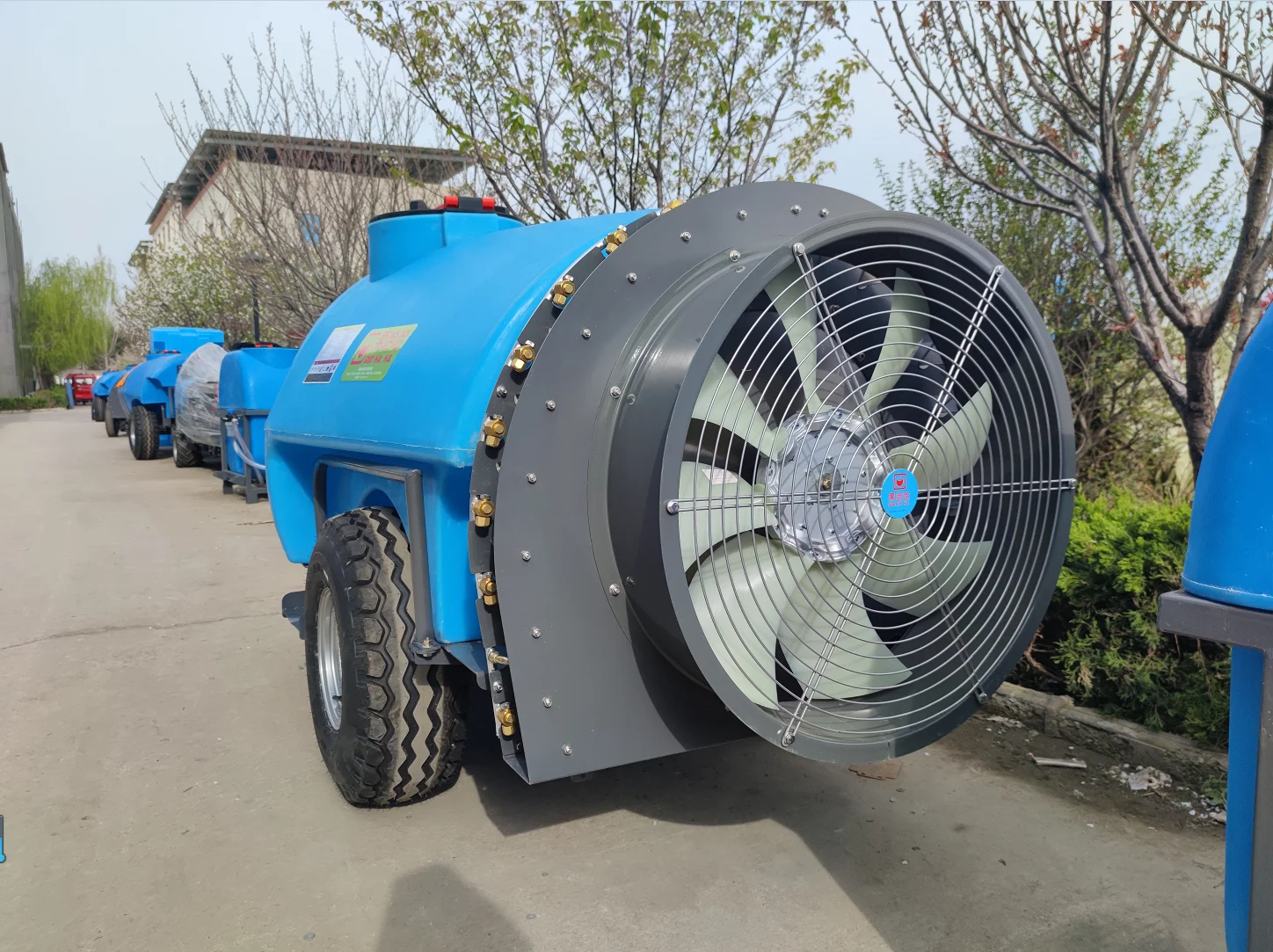 1600 литровый трактор, Прицепной опрыскиватель, большой объем, трактор, оборудование для опрыскивания, пневматический опрыскиватель GUOHAHA