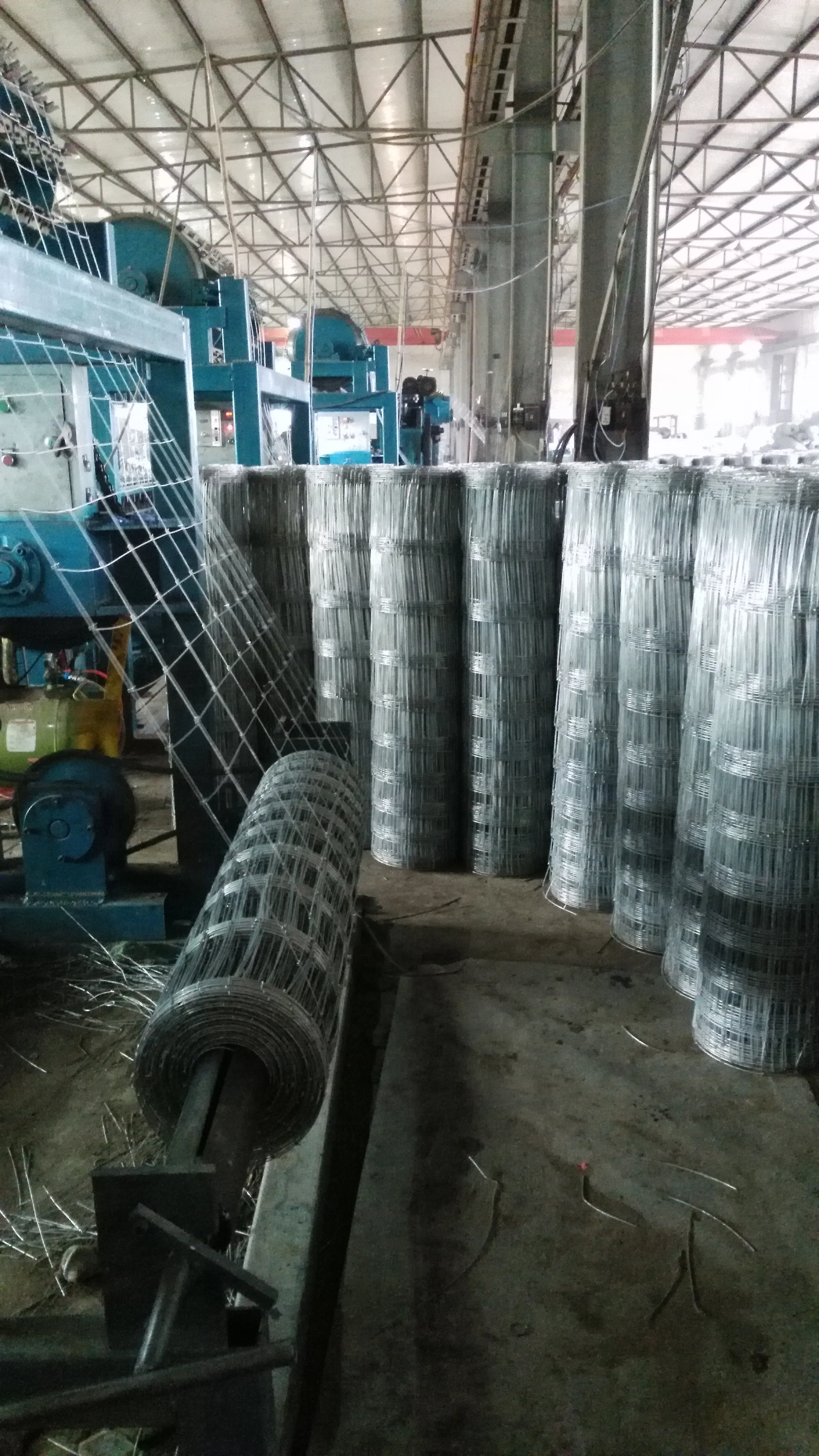 Used 9 gauge galvanized cyclone pvc coated used wire fence chain link fence with accessories for garden