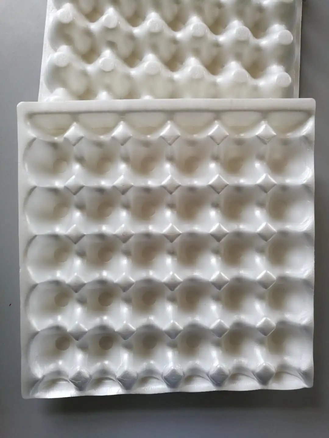 High capacity carton egg tray making machine/paper pulp forming machine With product operation