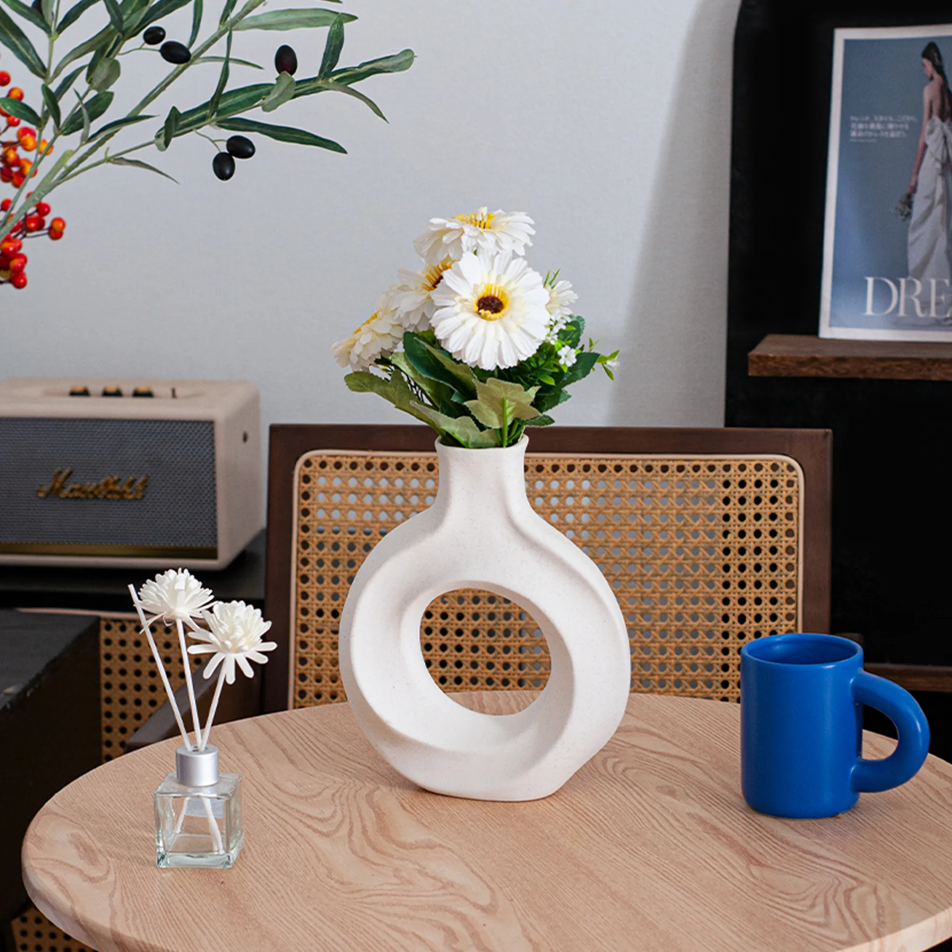 Modern Ceramic Vase Whirlpool Round Ring Vase Nordic Style Curved Vases