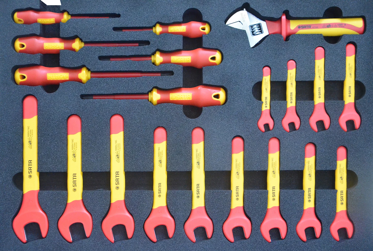 SATA  09948   68pc.New Energy Vehicle Tool Set (With 4 Drawer 2 Door Trolley)