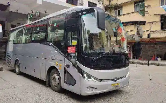 Yu  Tong Used Bus ZK6907 Coach Bus Luxury of 2021 39 Seats Bus Prices Diesel Airbag Chassis